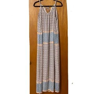 Cami V-neck Maxi dress with POCKETS!